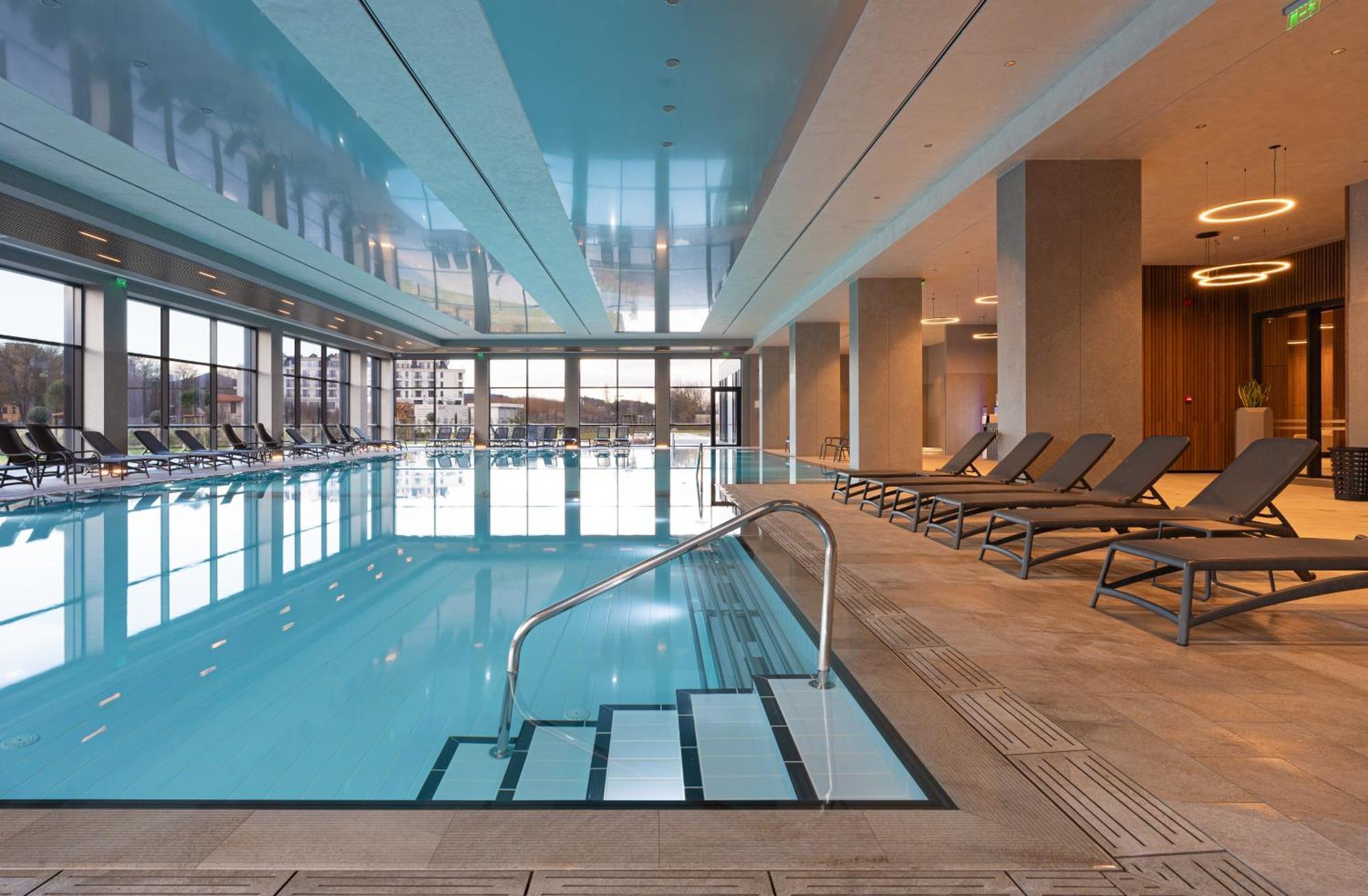 Atmosphere Balneo Hotel & Spa Pavel Banya Exterior photo